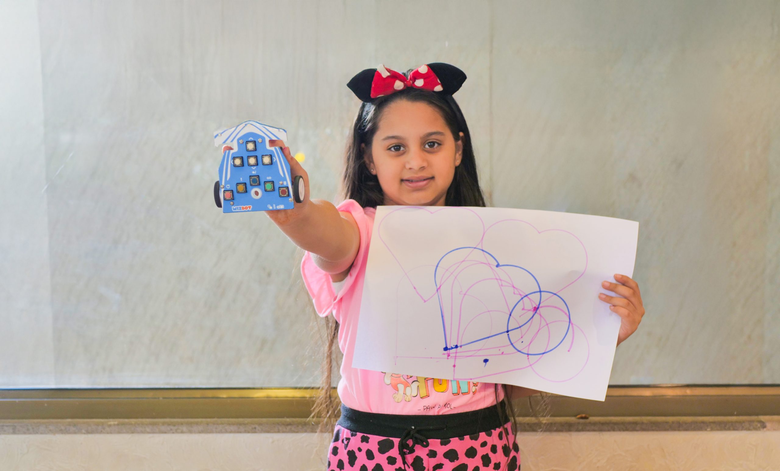 Kid drawing Wizbot