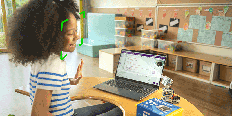 Intellio-desk-companion